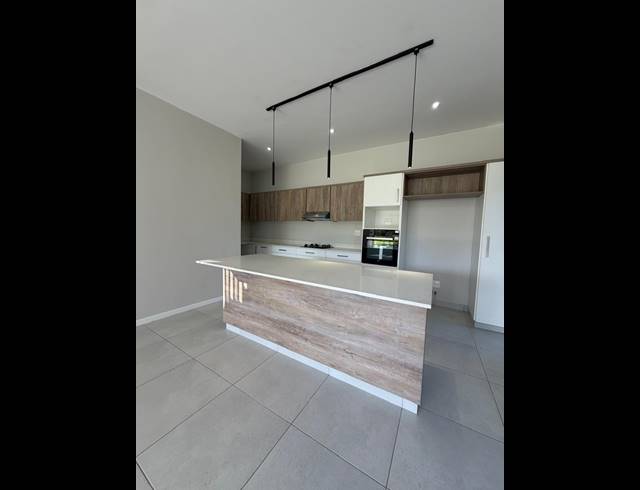 4 BEDROOM SECTIONAL TITLE FOR SALE IN PALM LAKES ESTATE
